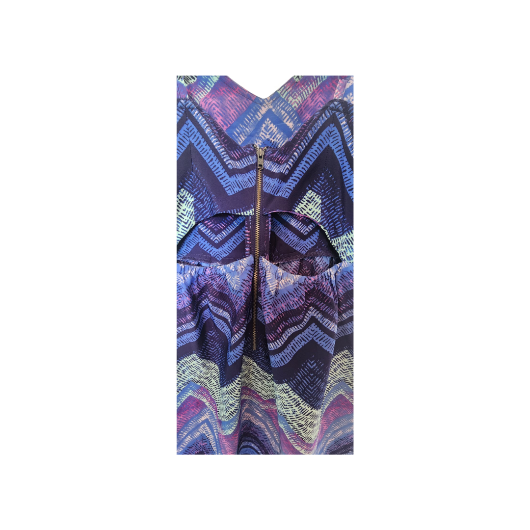 Vestido con estampado tribal de varios colores Size 6